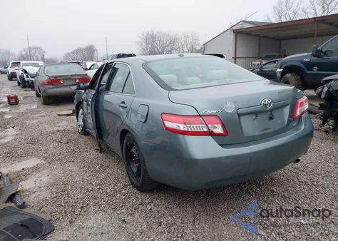 2011 Toyota Camry Le z USA, uszkodzony, nr VIN 4T4BF3EK6BR154518